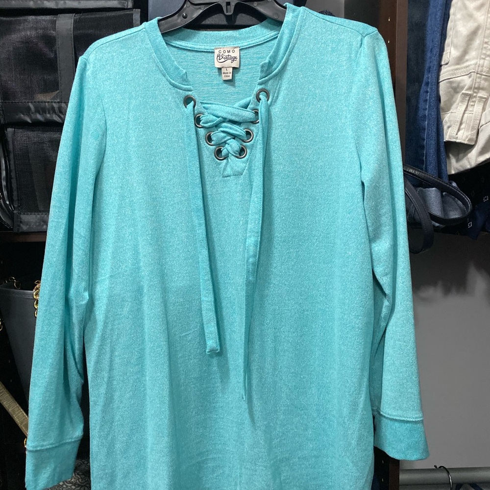 Turquoise pullover